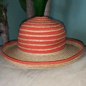 VGUC Miriam Lefcourt hat. Straw/ ribbon